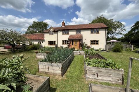 Long Row, Tibenham 5 bed detached house for sale