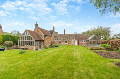 Orchard Close, Egleton, Rutland 4 bed cottage for sale