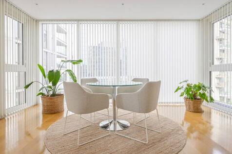 Gauging Square, St Katharine Docks... 2 bed flat for sale