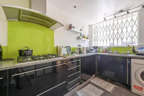 Cloysters Green, St Katharine Docks... 3 bed terraced house for sale