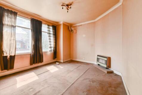 Idlecombe Road, Tooting, London, SW17 3 bed maisonette for sale