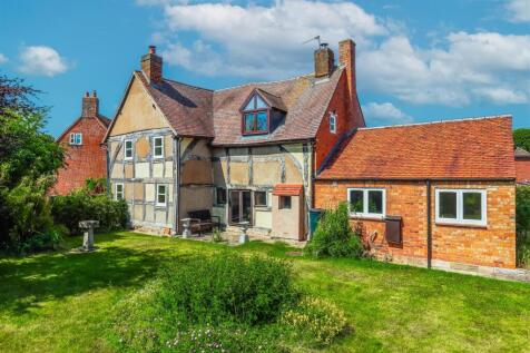 3 bedroom cottage for sale