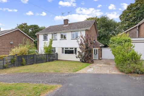 Phillips Crescent, Headley, Bordon... 3 bed semi
