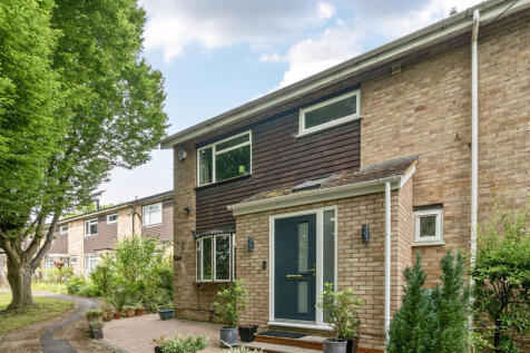 Edmunds Close, High Wycombe... 3 bed end of terrace house for sale