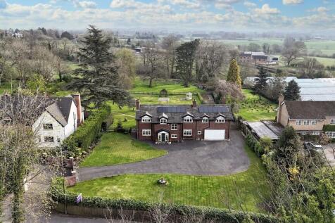 6 bedroom detached house for sale