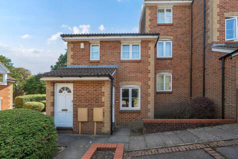Rosamund Close, South Croydon 1 bed maisonette for sale