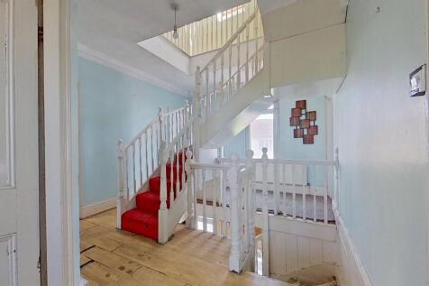 Duplex Apartment, Palmers Elm... 4 bed maisonette for sale
