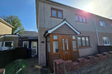 6 Carlin Road, Nantyglo, Ebbw Vale... 3 bed semi