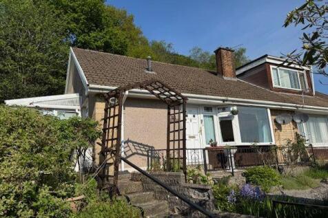 53 Coed Isaf Road, Pontypridd, Mid... 2 bed bungalow for sale
