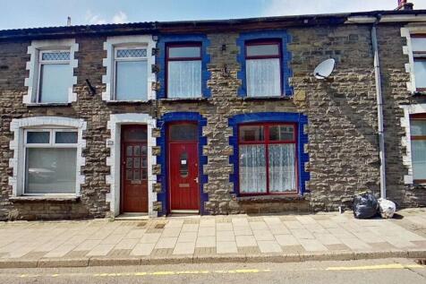79 Llewellyn Street, Pontygwaith... 3 bed terraced house for sale