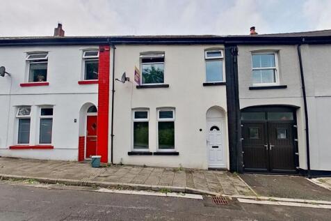 4 Cadwgan Terrace, Pontypridd, CF37 2PD 3 bed terraced house for sale