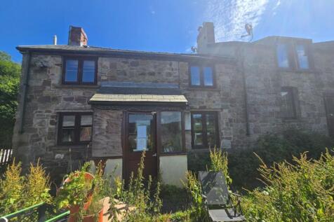 3 Shop Terrace, Clydach, Abergavenny... 3 bed terraced house for sale