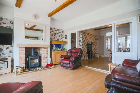 3 bedroom cottage for sale