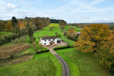 Bushley Green, Bushley, Tewkesbury 3 bed detached house for sale