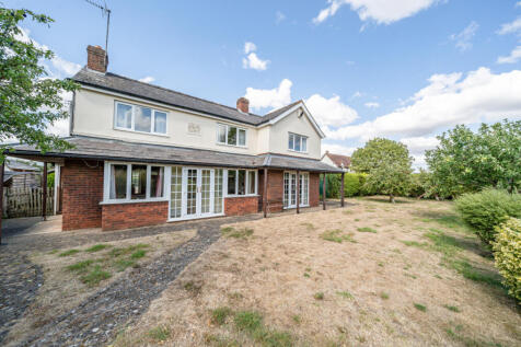 Ledbury Road, Staunton, Gloucester 3 bed detached house for sale