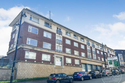 3 bedroom flat for sale