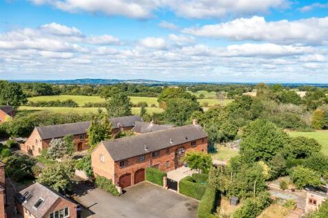 Woodseaves, Market Drayton 4 bed barn conversion for sale