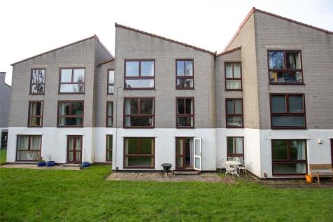 Southfield Court, Southfield Road... 3 bed apartment for sale