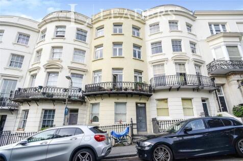 Studio flat for sale