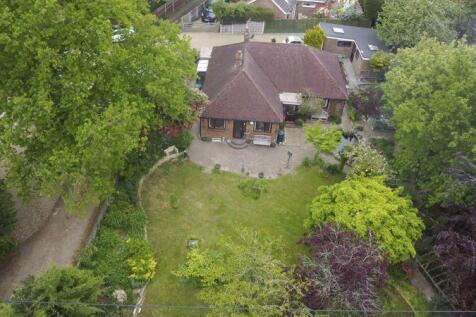 3 bedroom detached bungalow for sale