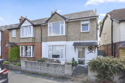 Mandeville Road, Canterbury CT2 3 bed semi