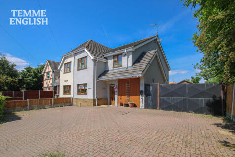 4 bedroom semi-detached house for sale