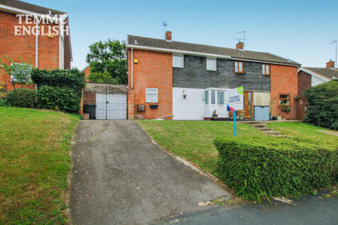 3 bedroom semi-detached house for sale