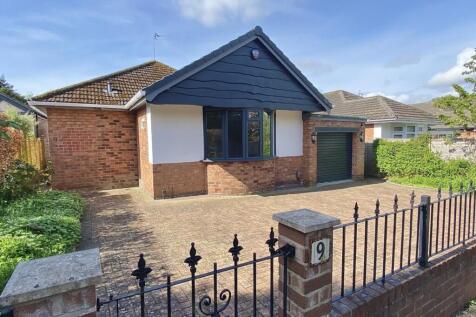 Stanneylands Drive, Wilmslow 3 bed detached bungalow for sale