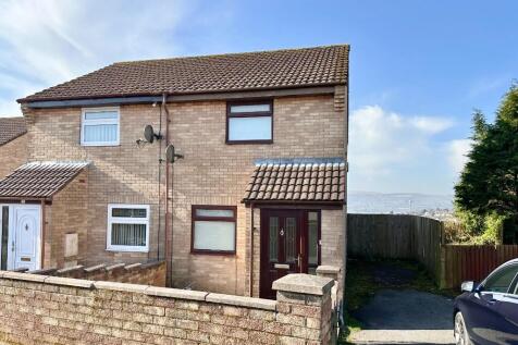 2 bedroom semi-detached house for sale