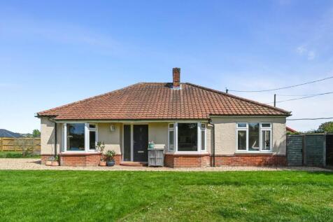 Hazel Shrub, Bentley. IP9 2DG 4 bed detached bungalow for sale