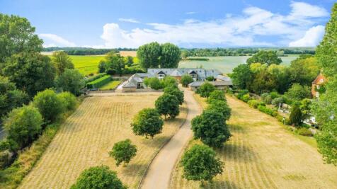 4 bedroom barn conversion for sale