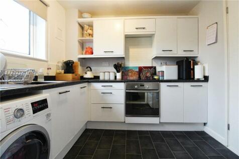 Bittern Close, Gosport, Hampshire 2 bed apartment for sale