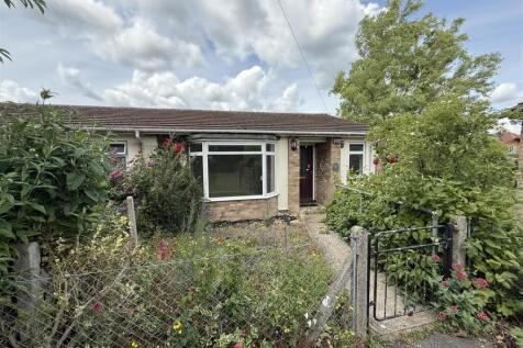 Buryfield, Lydiard Millicent, Swindon 1 bed semi