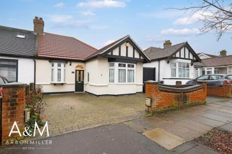 2 bedroom semi-detached bungalow for sale