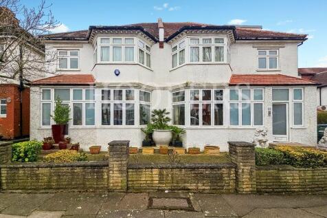 10 bedroom semi-detached house for sale