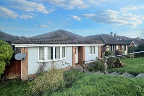 Telscombe Road, Peacehaven, BN10 8AG 3 bed detached bungalow for sale