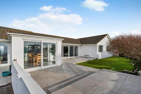 Marine Drive, Saltdean, BN2 8AA 3 bed detached bungalow for sale