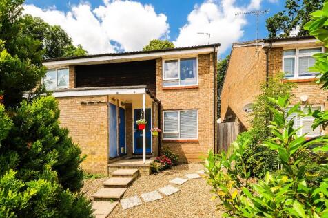 1 bedroom maisonette for sale