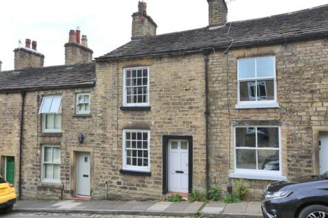 High Street, Bollington 1 bed semi