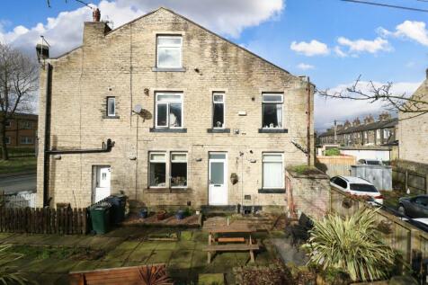 New Line, Greengates, Bradford, West... 2 bed end of terrace house for sale