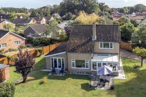 Cedar Road, Hethersett, Norwich... 4 bed detached house for sale