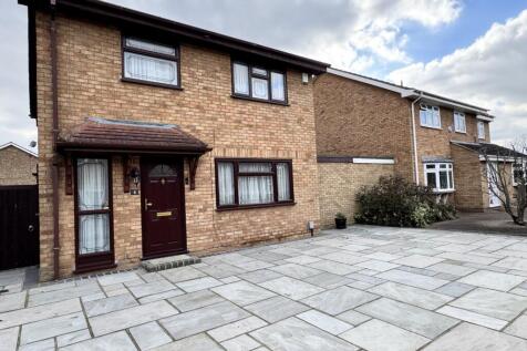 4 bedroom link detached house for sale