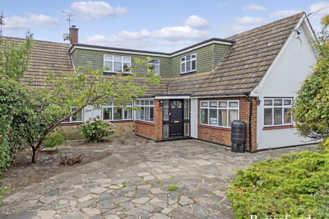 Bulphan, Victoria Road, RM14 4 bed detached house for sale