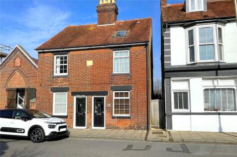 West Street, Havant, Hampshire, PO9 3 bed semi