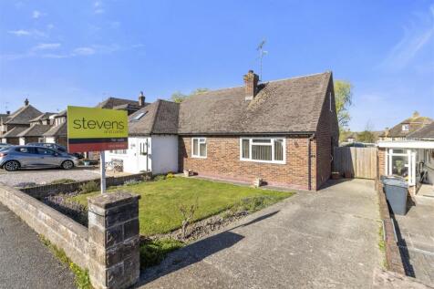 Harebeating Crescent, Hailsham 2 bed semi