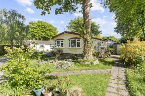Deanland Wood Park, Golden Cross... 2 bed park home for sale