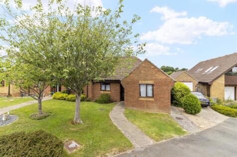 2 bedroom semi-detached bungalow for sale