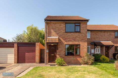 2 bedroom semi-detached house for sale