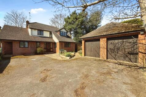Tower Hill, Farnborough, Hampshire 4 bed detached house for sale