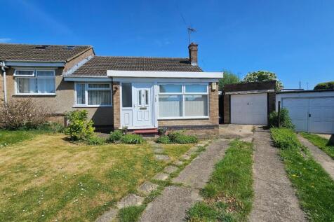 2 bedroom semi-detached bungalow for sale